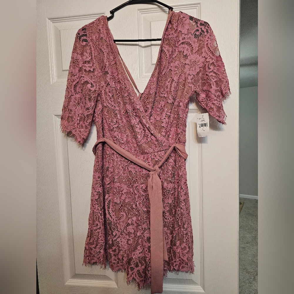 Elegant Lace Romper in Pink